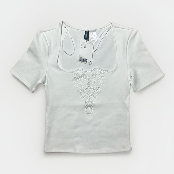 NWT H&M Divided Top Women's XS White Eyelet With Embroidered Detail Cropped - Picture 7 of 12